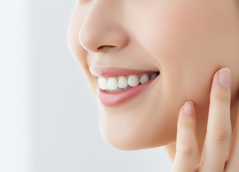 自信あふれる、輝く笑顔のために|まきの歯科