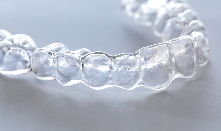 金属アレルギーの心配がない｜まきの歯科